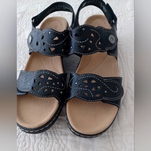 Clarks collection sandals ultimate comfort size 7m black excelent condition